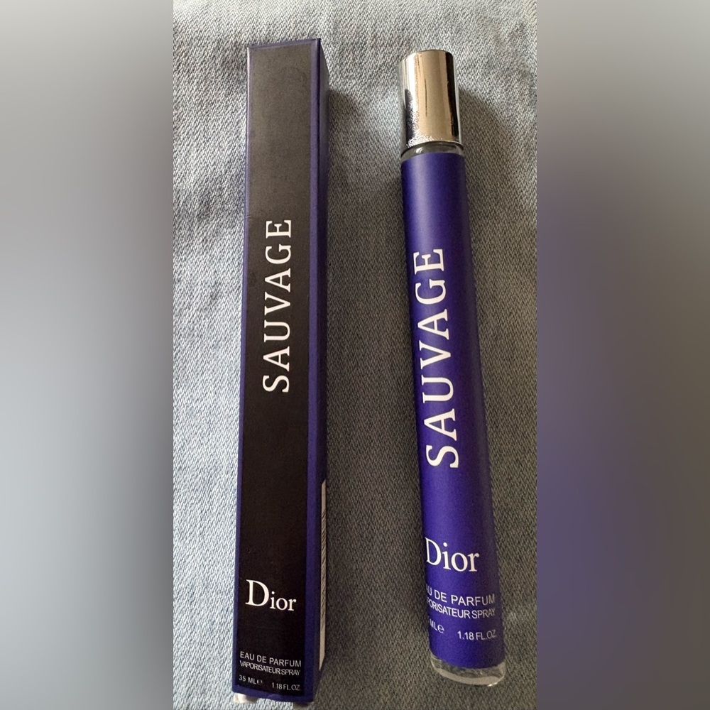 Dior Eau de Parfum Spray in box. NEW. Box has some damage